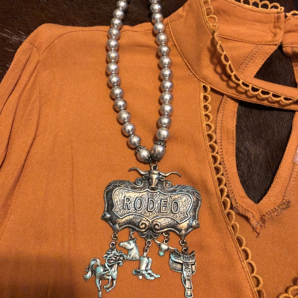 Rodeo Necklace with Earrings